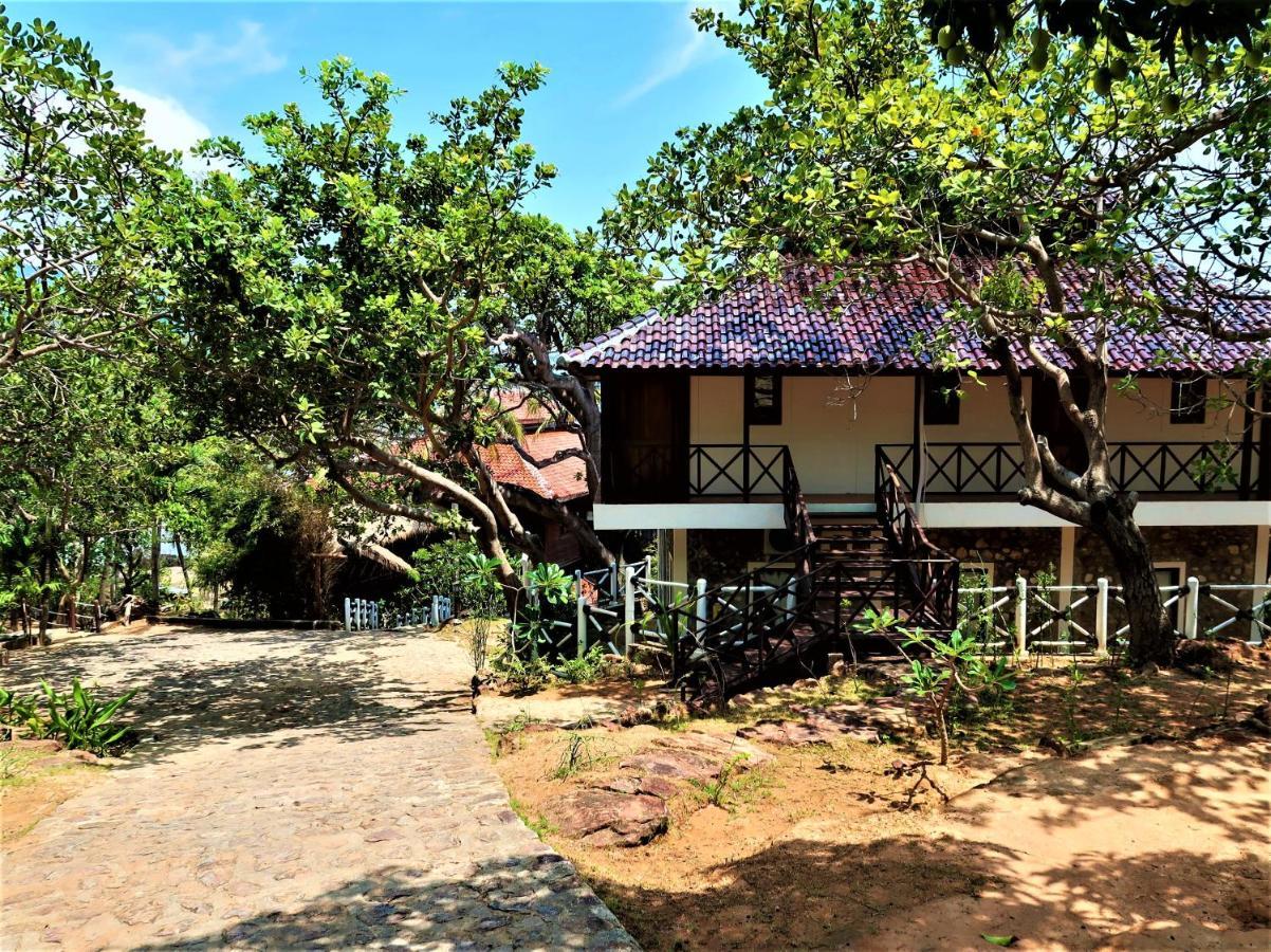 Breve Azurine Lagoon Resort Karimunjawa Exterior foto