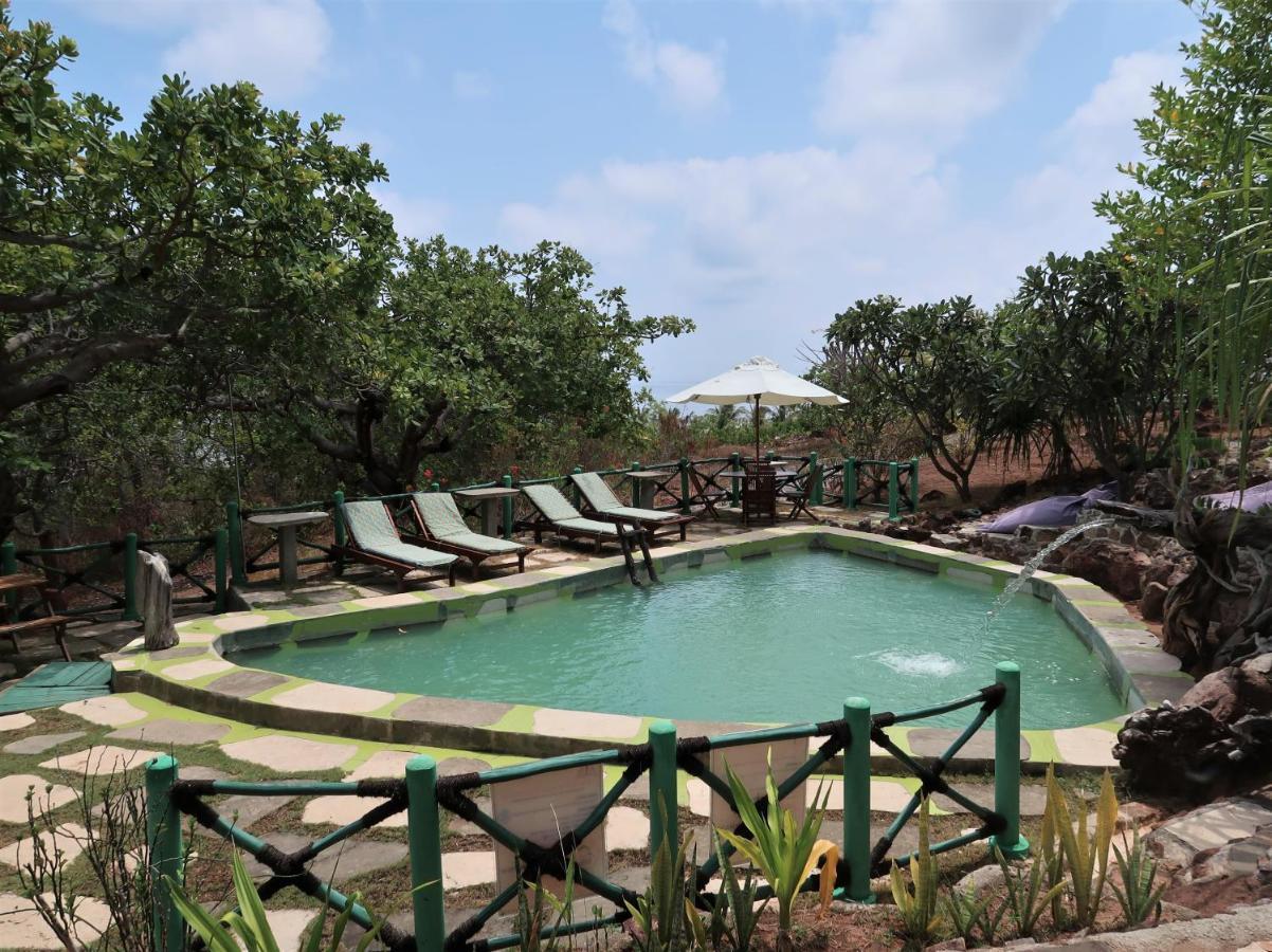 Breve Azurine Lagoon Resort Karimunjawa Exterior foto