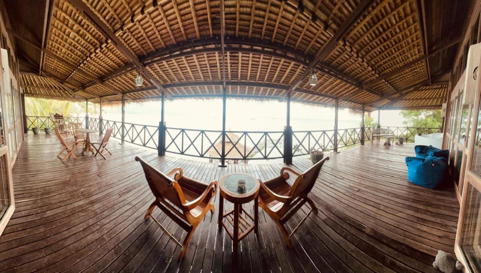 Breve Azurine Lagoon Resort Karimunjawa Exterior foto